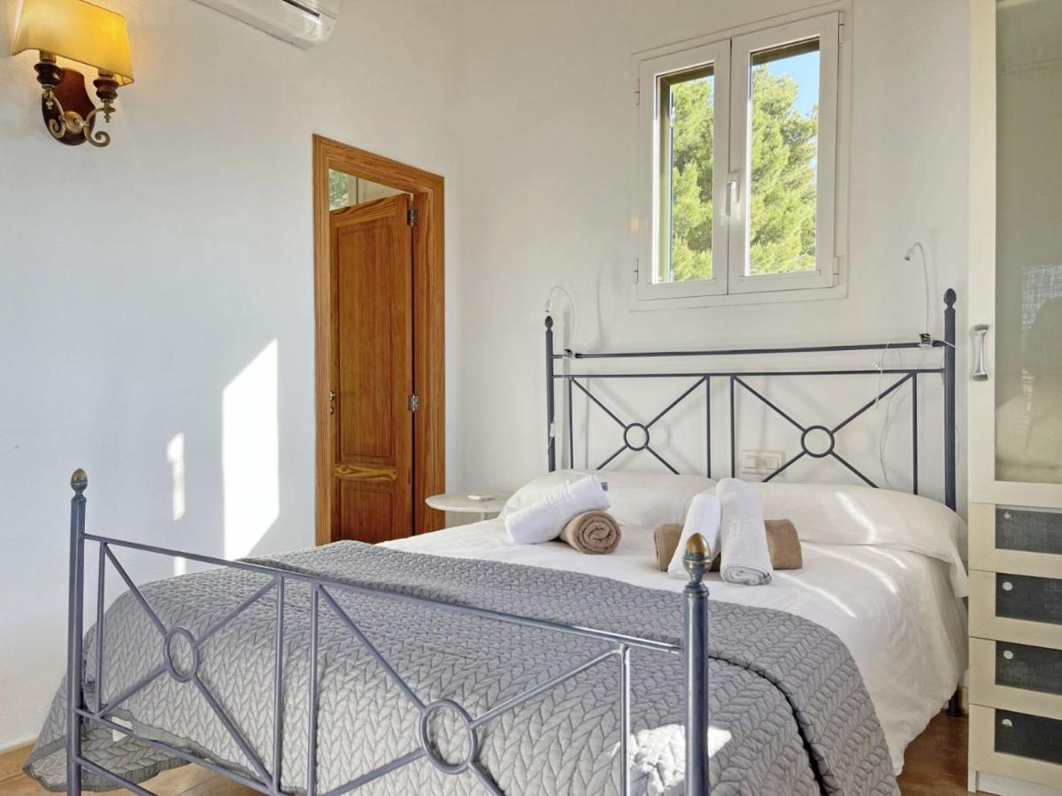 Caseta Des Pradi Biel Holiday home *